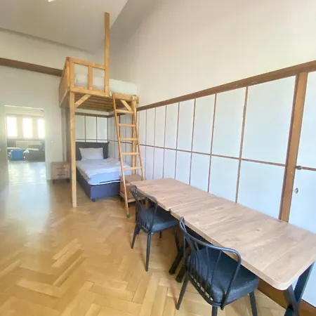 3 Bett In Mit Gemeinschaftsbad Homestay *