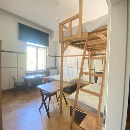 3 Bett In Mit Gemeinschaftsbad