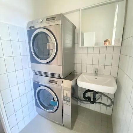 Homestay 3 Bett In Mit Gemeinschaftsbad Berlin