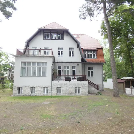 3 Bett In Mit Gemeinschaftsbad Berlín