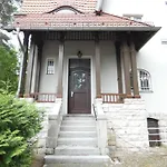 3 Bett In Mit Gemeinschaftsbad Homestay *