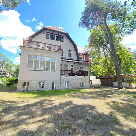 3 Bett In Mit Gemeinschaftsbad Homestay *